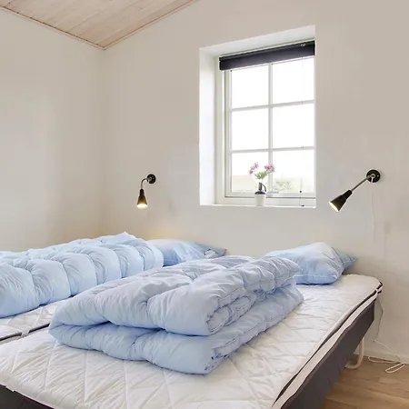 10 Person In Blavand-by Traum * Blåvand