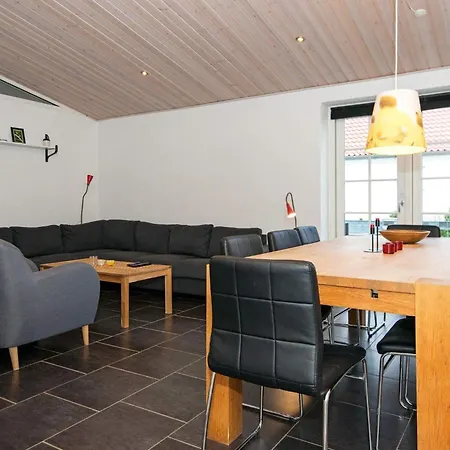 10 Person In Blavand-by Traum Blåvand